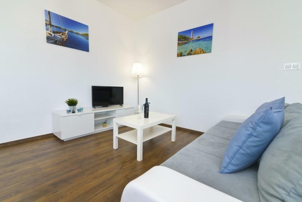 Apartment Dragana, Jezera, Island Murter Exteriér fotografie