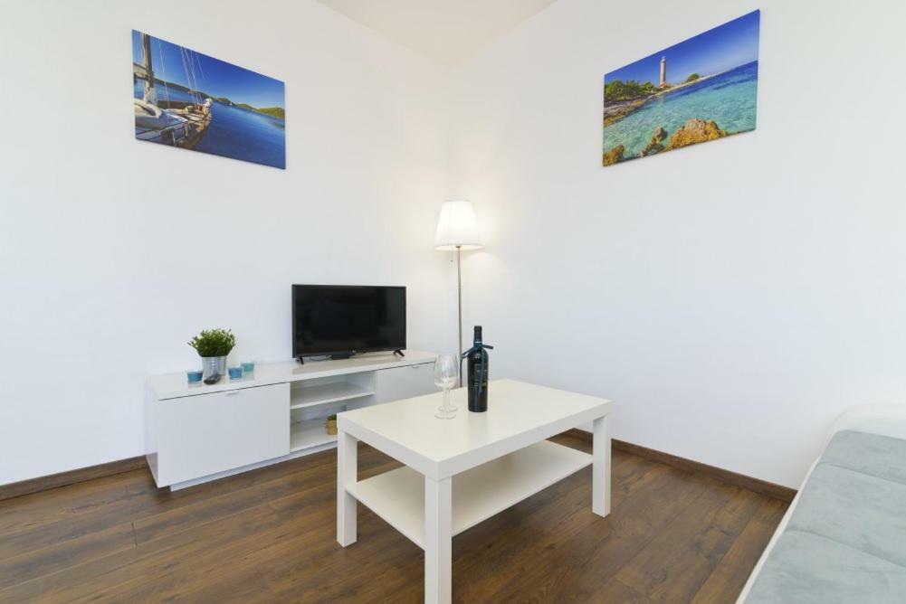Apartment Dragana, Jezera, Island Murter Exteriér fotografie